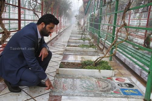 فرامرز توکلی : عکس دو نفره من و شهید  ، گلزار شهدای شیراز