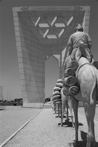 شایان ایمان داش : المان ووردی شهر قزوین ، المان مینودر در ورودی شرقی شهر قروین که دومین نماد بزرگ شهری در ایران حساب می شود.