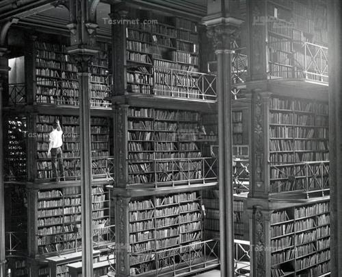 سایه صیرفی پور  : کتاب خانه سینسینتی  ، تصویری از سال ۱۸۷۴ که کتاب خانه چند طبقه سینسینتی امریکا را نشان می دهد و اکنون نیز یکی از بزرگ ترین کتاب خانه های جهان با بیش از ۹ میلیون کتاب است 